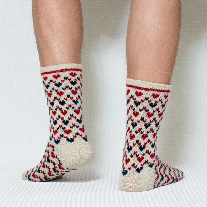 Beige Heart Zigzag Quarter Combed Cotton Socks for Men