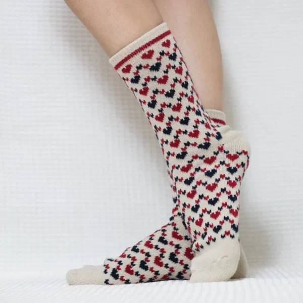 Beige Heart Zigzag Quarter Combed Cotton Socks for Women