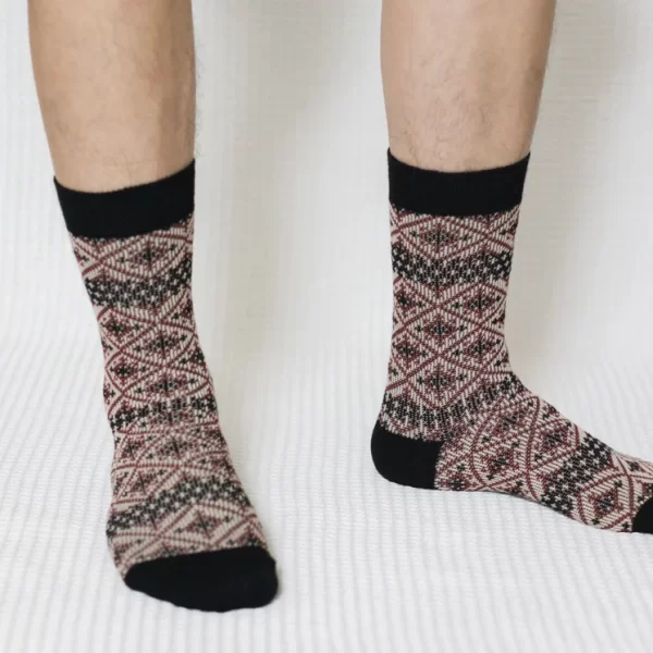 Black Red Geometric Quarter Combed Cotton Socks for Men