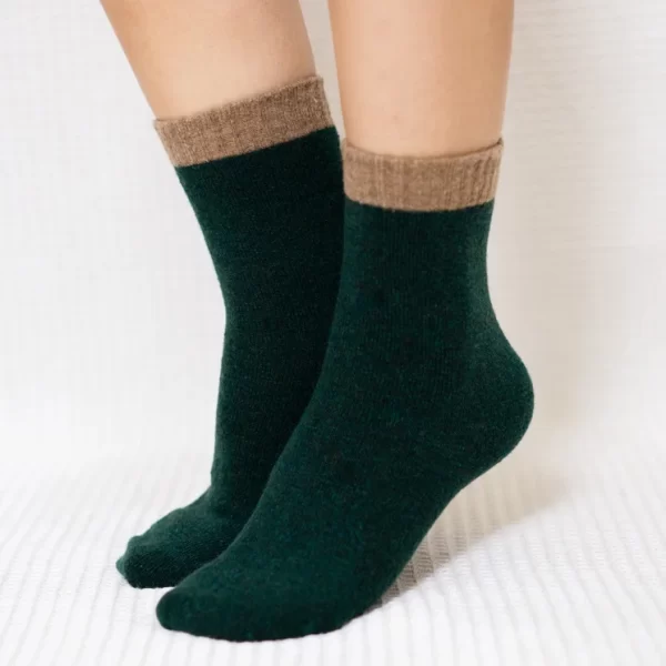 Dark Green Quarter Wool Winter Socks for Women