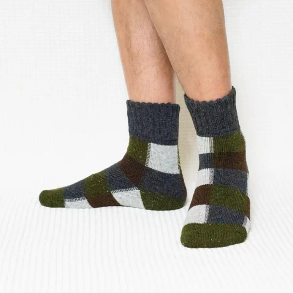 Grey Colored Plaid Quarter Wool Socks for Men