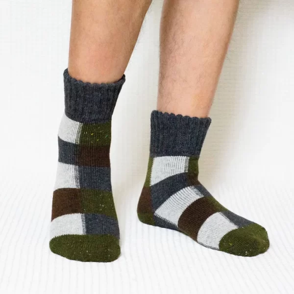 Grey Colored Plaid Quarter Wool Socks for Men