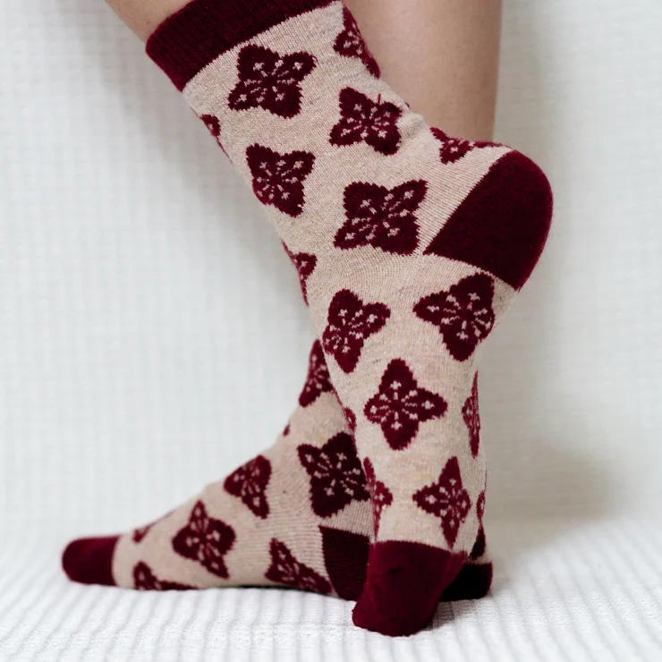 Red Bloom Quarter Socks
