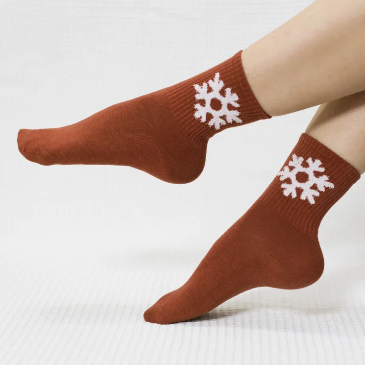 Red Snow Quarter Combed Cotton Socks for Women