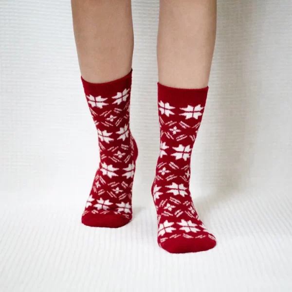 Red Snowflake Quarter Combed Cotton Socks for Women