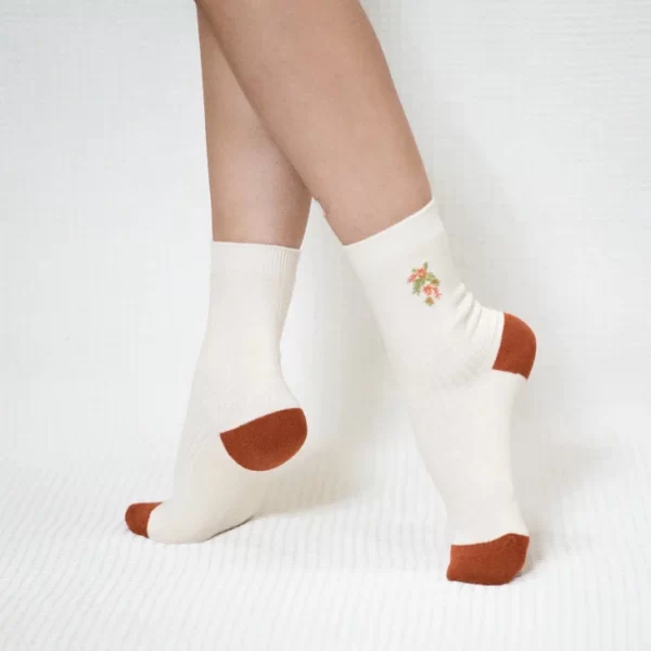 White Embroidered Flower Quarter Combed Cotton Socks for Women