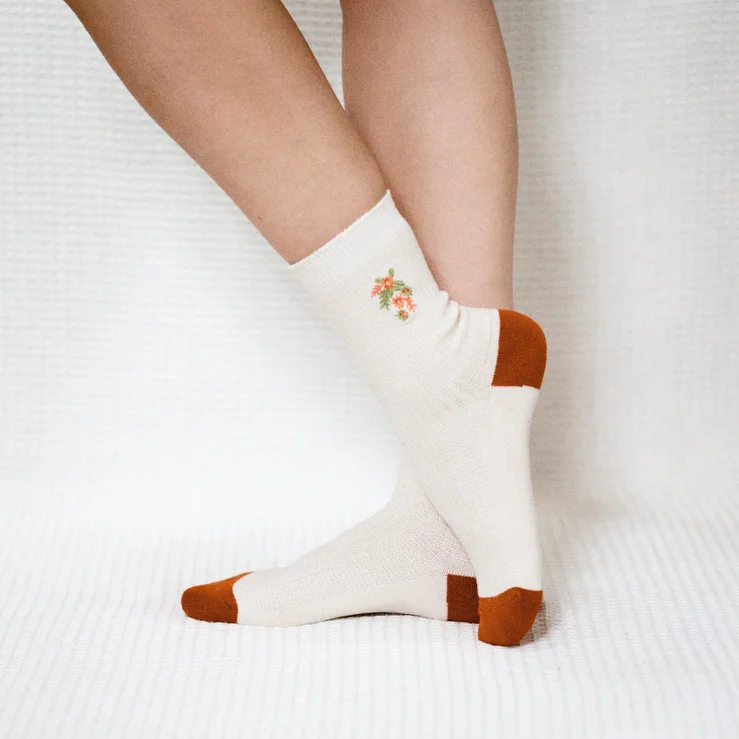 White Embroidered Flower Quarter Combed Cotton Socks for Women
